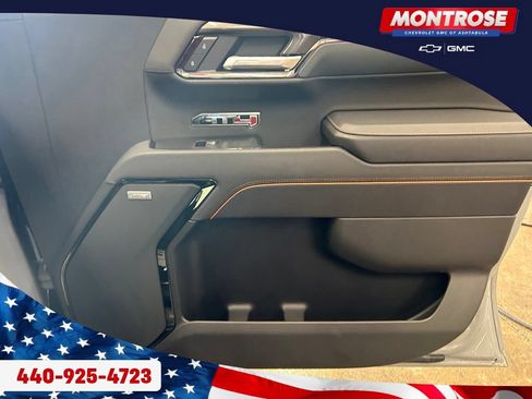 Used 2025 GMC Sierra 1500 AT4 w/ Technology Package AWD/4WD image 29