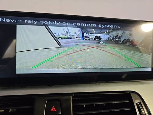 Used 2018 BMW 330i Sedan RWD image 21