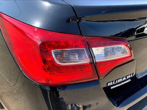 Used 2018 Subaru Legacy 2.5i Limited AWD/4WD image 23