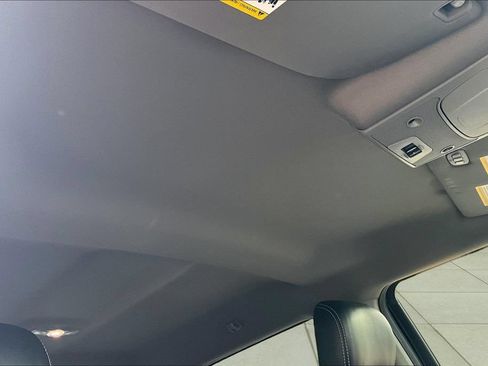 Used 2019 Ford F150 Lariat w/ Equipment Group 502A Luxury AWD/4WD image 26