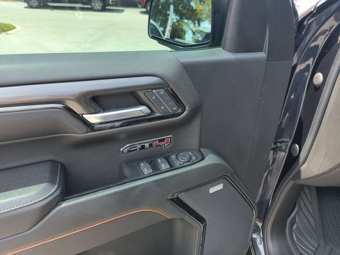 Used 2023 GMC Sierra 1500 AT4 w/ AT4 Premium Package AWD/4WD image 18