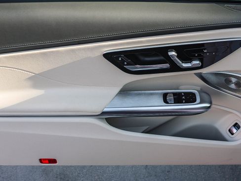 Used 2024 Mercedes-Benz CLE 300 4MATIC Coupe image 19