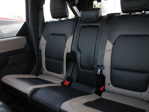 Used 2024 Ford Bronco Wildtrak image 21