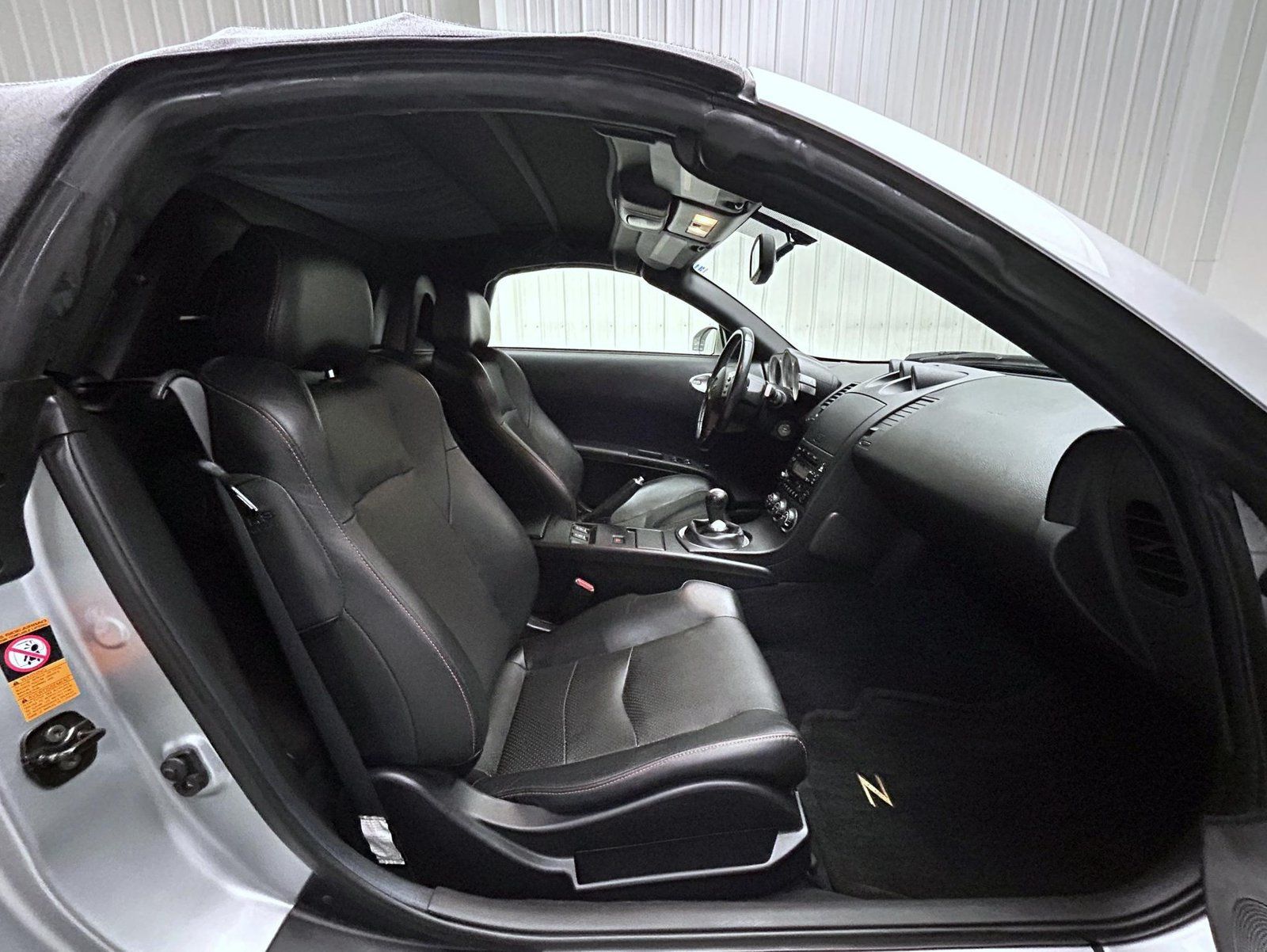 Used 2005 Nissan 350Z Grand Touring RWD image 15