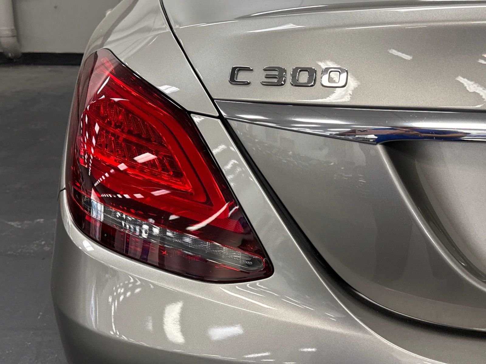 Used 2019 Mercedes-Benz C 300 Sedan image 11