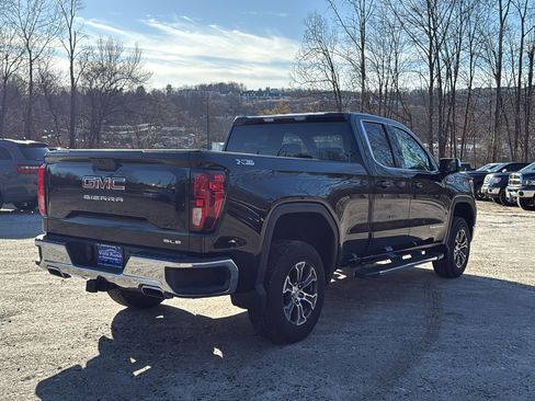 Used 2019 GMC Sierra 1500 SLE w/ SLE Value Package image 3