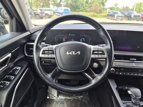 Used 2023 Kia Telluride LX AWD/4WD image 15