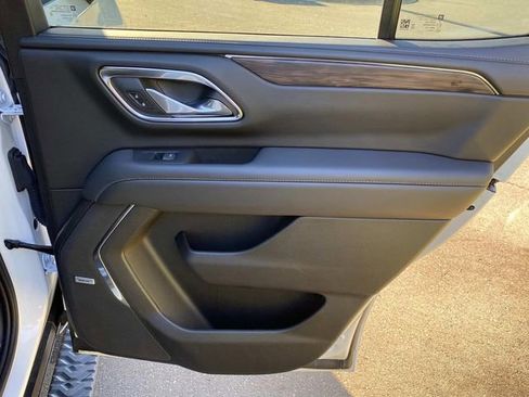 Used 2023 Chevrolet Tahoe Z71 w/ Luxury Package image 35