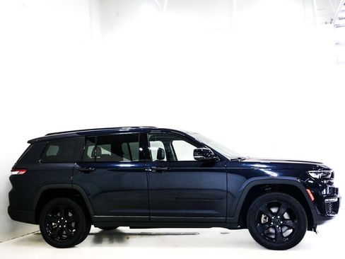 Used 2023 Jeep Grand Cherokee L Limited w/ Luxury Tech Group II AWD/4WD image 5
