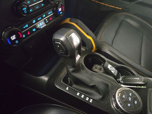 Used 2021 Ford Bronco Badlands image 23