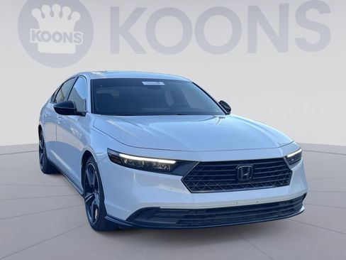 Used 2024 Honda Accord Sport image 8