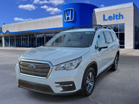 Used 2020 Subaru Ascent Premium w/ Convenience Package image 1