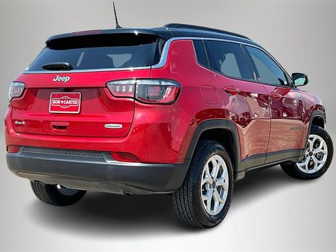 Used 2025 Jeep Compass Latitude image 5