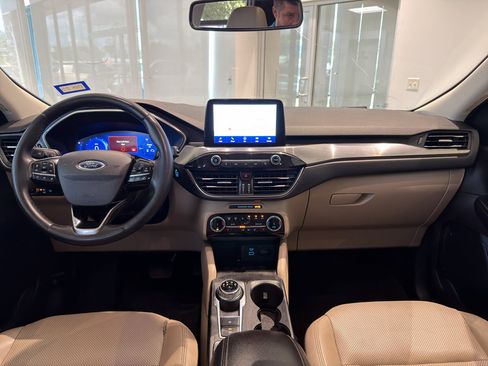 Used 2022 Ford Escape Titanium FWD image 14