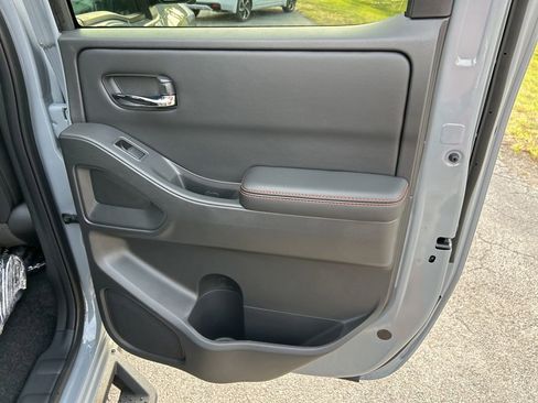 New 2025 Nissan Frontier PRO-4X w/ Pro Convenience Package image 41