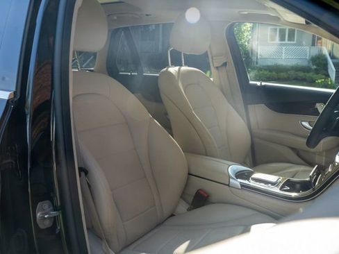 Used 2021 Mercedes-Benz GLC 300 4MATIC image 42