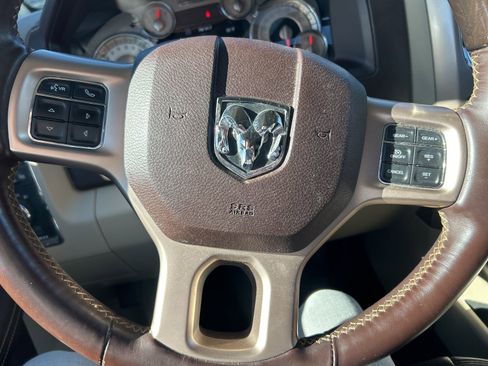 Used 2017 RAM 1500 Laramie Longhorn image 16