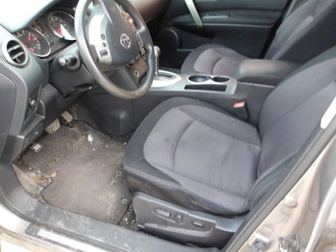 Used 2011 Nissan Rogue SV image 14