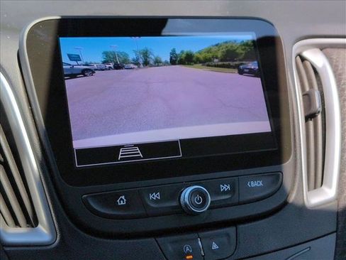 Used 2023 Chevrolet Malibu LT FWD image 13