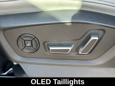 New 2026 Audi SQ8 Prestige image 22