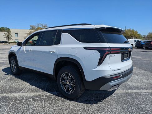 New 2026 Chevrolet Traverse LT image 7