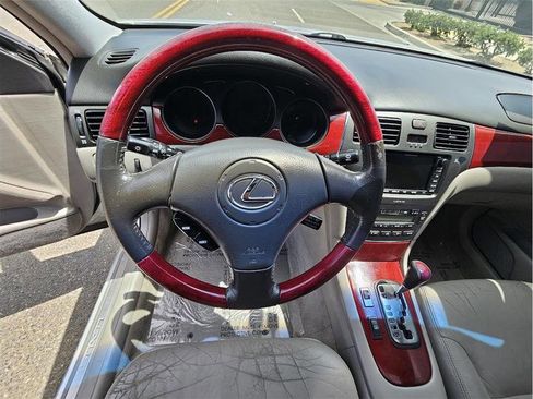 Used 2004 Lexus ES 330 FWD image 25