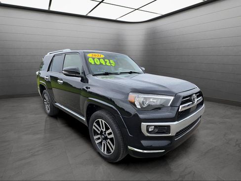 Used 2021 Toyota 4Runner Limited image 3