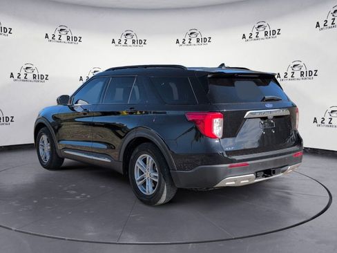 Used 2022 Ford Explorer XLT w/ Equipment Group 202A image 4