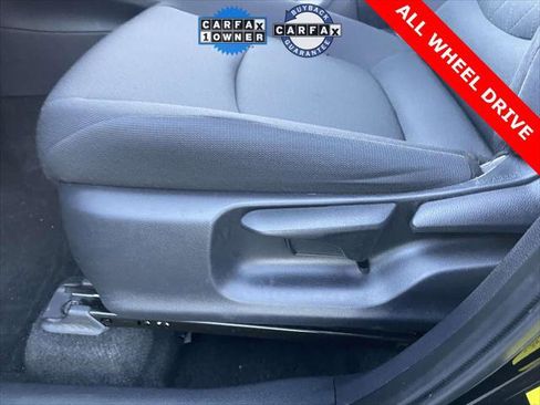 Certified 2023 Toyota Corolla Cross LE image 18