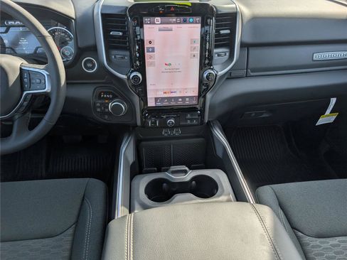 New 2026 RAM 1500 Big Horn AWD/4WD image 14