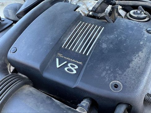 Used 2002 Ford Thunderbird RWD image 29