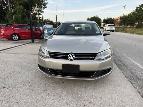 Used 2014 Volkswagen Jetta TDI FWD image 3