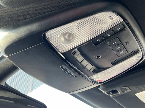 Used 2023 Dodge Durango GT image 37