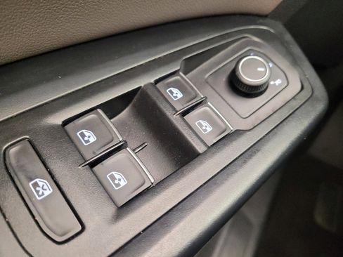 Used 2021 Volkswagen Atlas S image 27