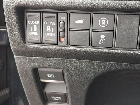 Used 2024 Honda Odyssey Sport image 26