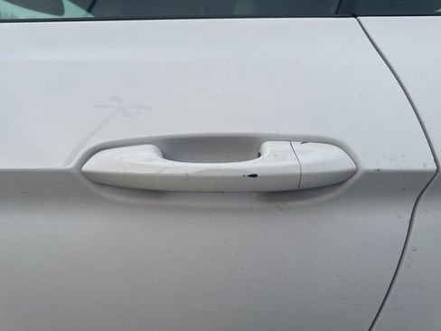 Used 2017 Ford Mustang Premium image 7