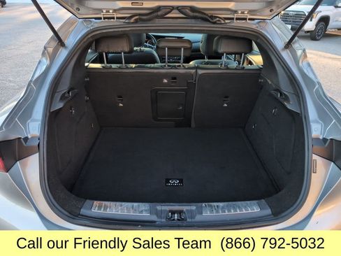 Used 2017 INFINITI QX30 Premium w/ Navigation Package image 23