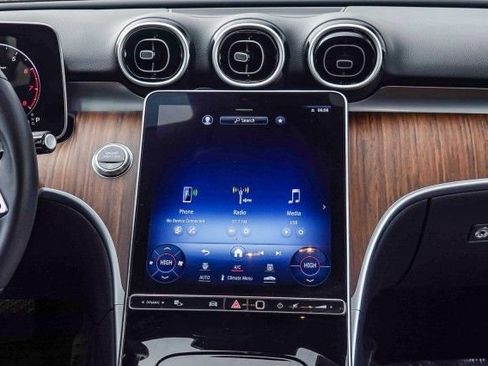 Used 2024 Mercedes-Benz C 300 Sedan image 13