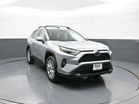 Certified 2025 Toyota RAV4 XLE Premium image 3