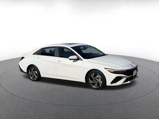 Used 2025 Hyundai Elantra SEL video 2