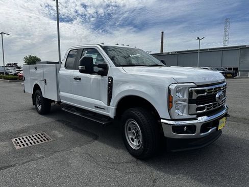 New 2024 Ford F350 XL w/ Snow Plow Prep Package AWD/4WD image 9