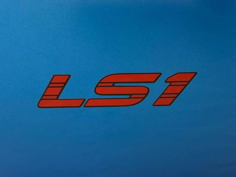 Used 2000 Chevrolet Corvette Coupe w/ Performance Handling Pkg RWD image 8
