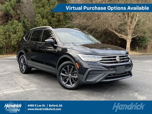 Used 2022 Volkswagen Tiguan SE image 1