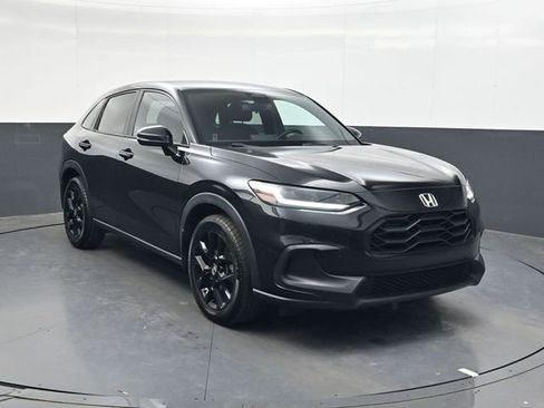 Used 2024 Honda HR-V Sport image 2