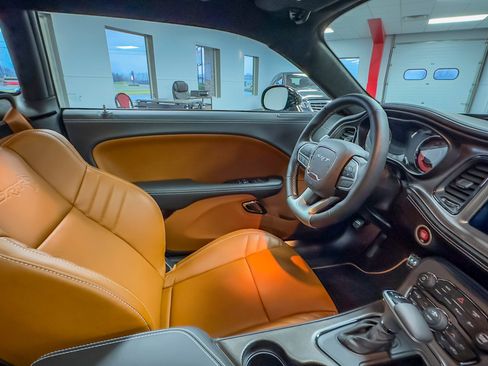 Used 2023 Dodge Challenger SRT Hellcat w/ Driver Convenience Group image 59