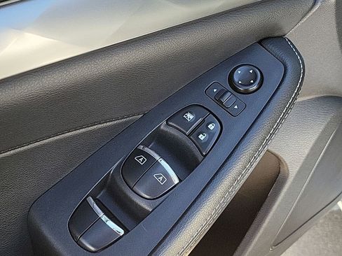 Used 2022 Nissan Maxima SV w/ Floor Mat Group image 23