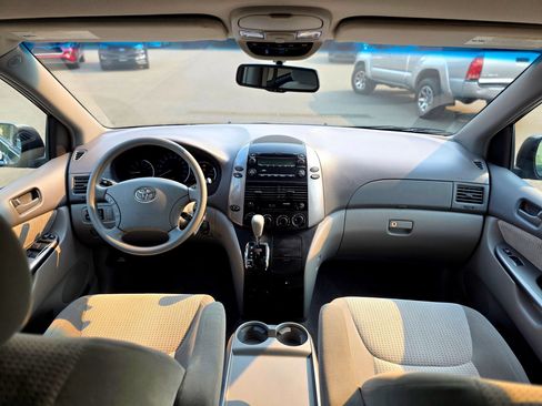 Used 2007 Toyota Sienna LE AWD/4WD image 9