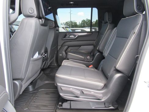 Used 2025 GMC Yukon XL Elevation w/ Elevation Premium Package AWD/4WD image 37