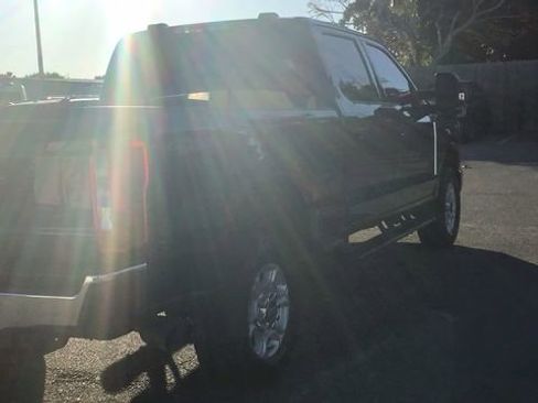 Used 2025 Ford F250 XLT image 5