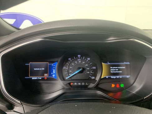 Used 2020 Ford Fusion Energi Titanium image 22